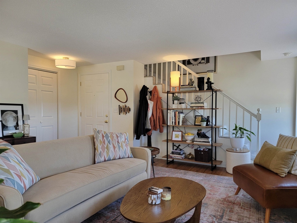 713 Central - Photo 4