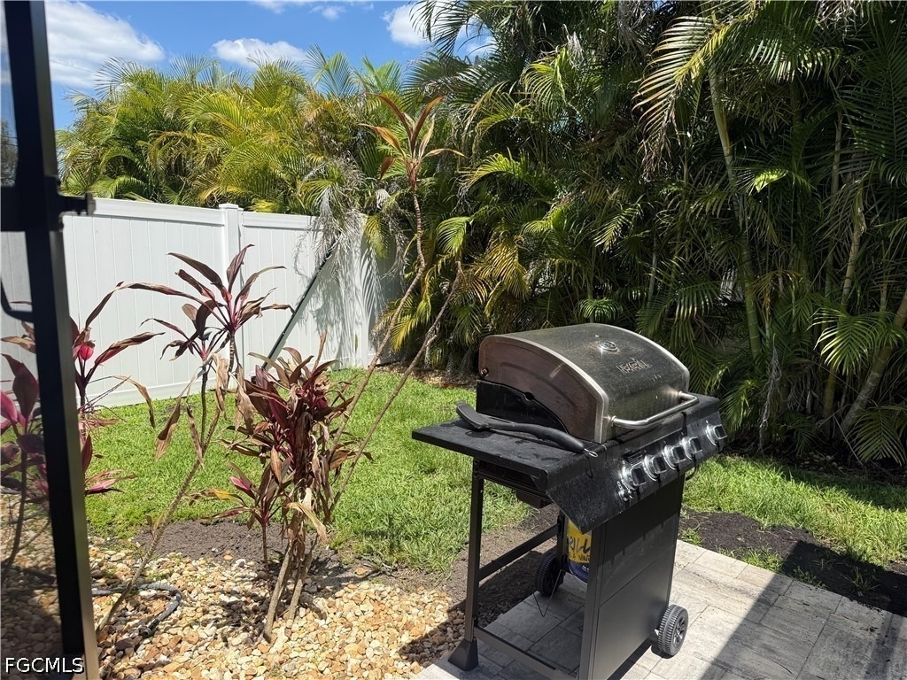 3425 Se 4th Avenue - Photo 6