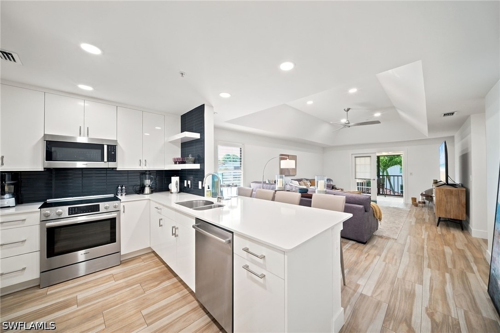 544 10th Avenue S - Photo 4