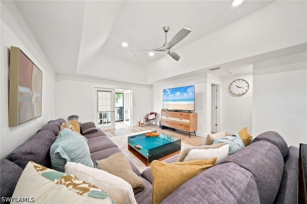 544 10th Avenue S - Photo 8