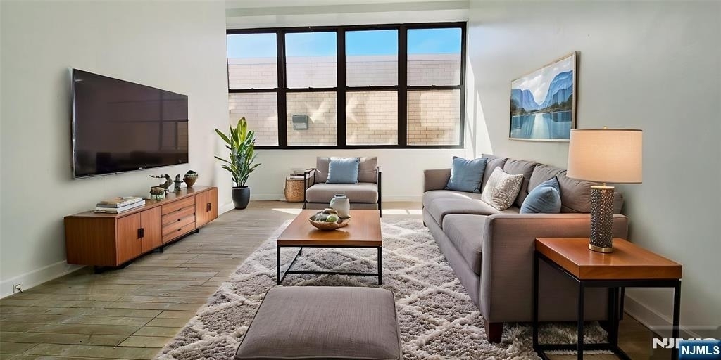 30 Howe - Photo 1