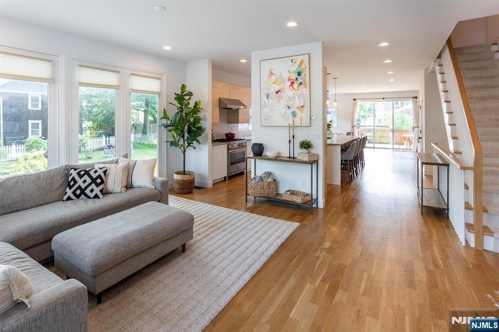 8 Willard - Photo 4