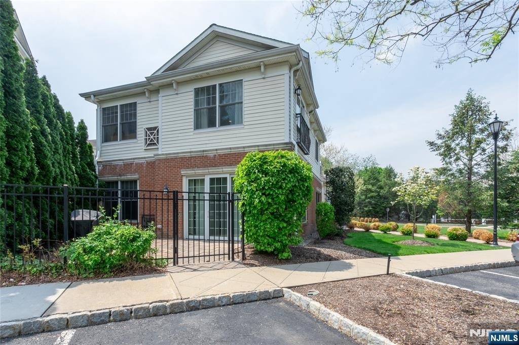 4102 Piermont - Photo 0