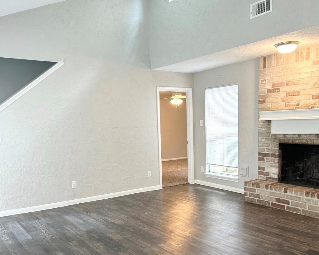 11923 Lakewood West Drive - Photo 3