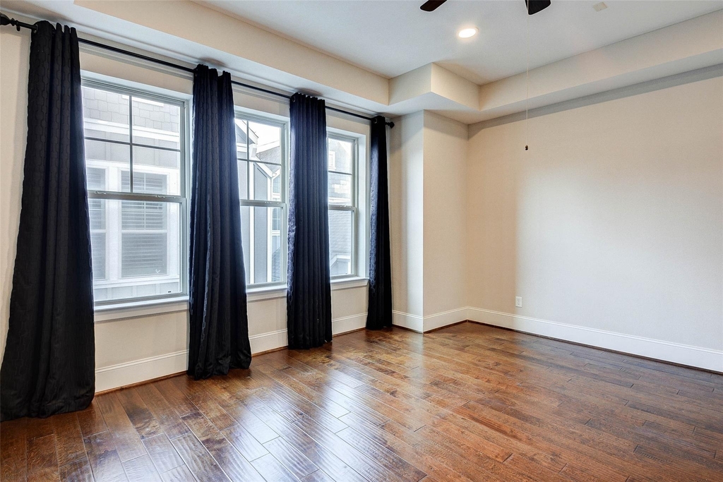 720 N Shepherd Drive - Photo 28