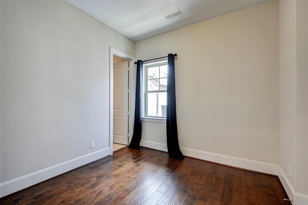 720 N Shepherd Drive - Photo 20