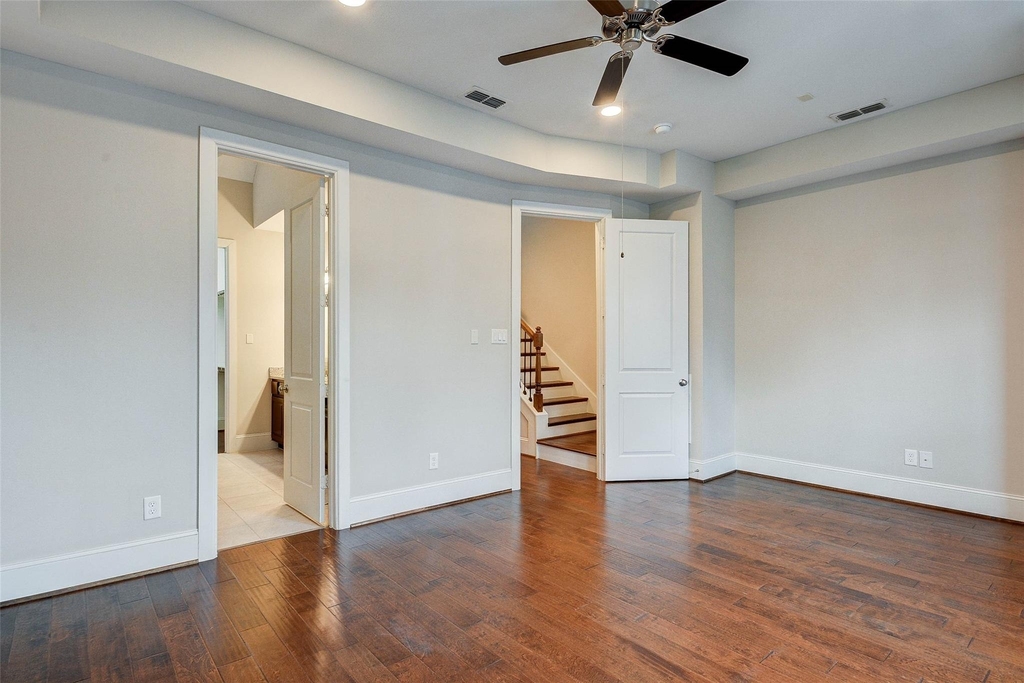 720 N Shepherd Drive - Photo 14