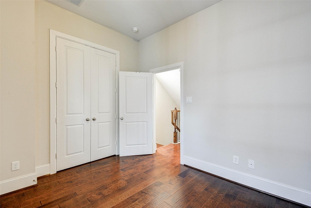 720 N Shepherd Drive - Photo 21