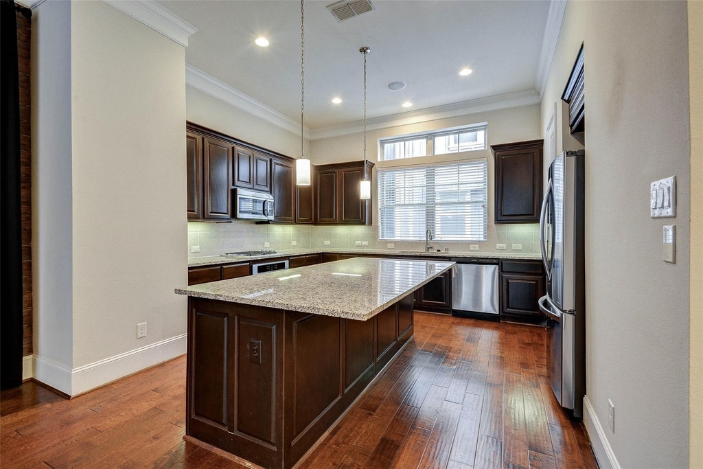 720 N Shepherd Drive - Photo 9
