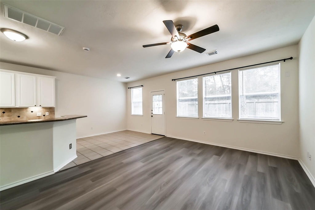 246 W Stedhill Loop - Photo 4