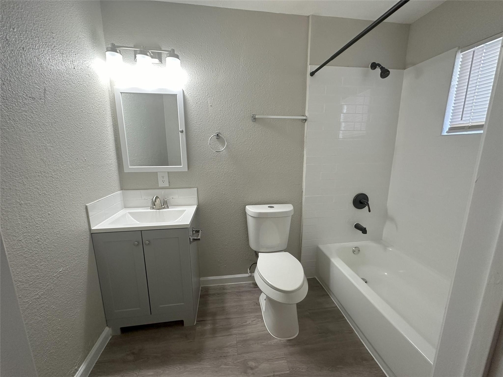 515 Margil Street - Photo 2