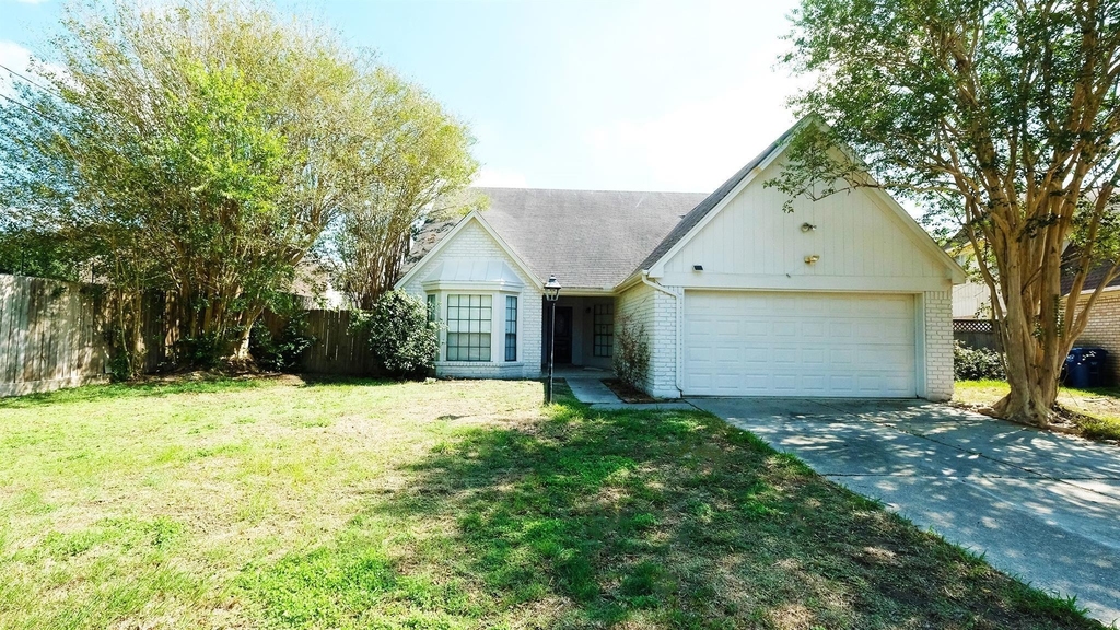 1203 Beckwood Circle - Photo 0