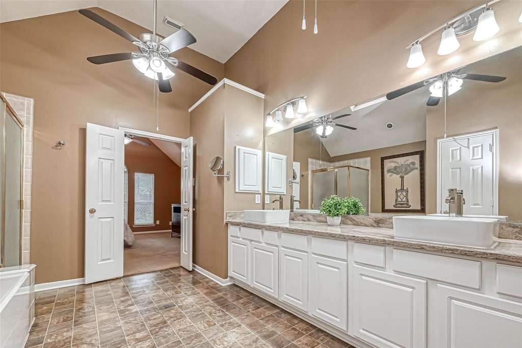 5213 Cottonwood Creek Lane - Photo 13