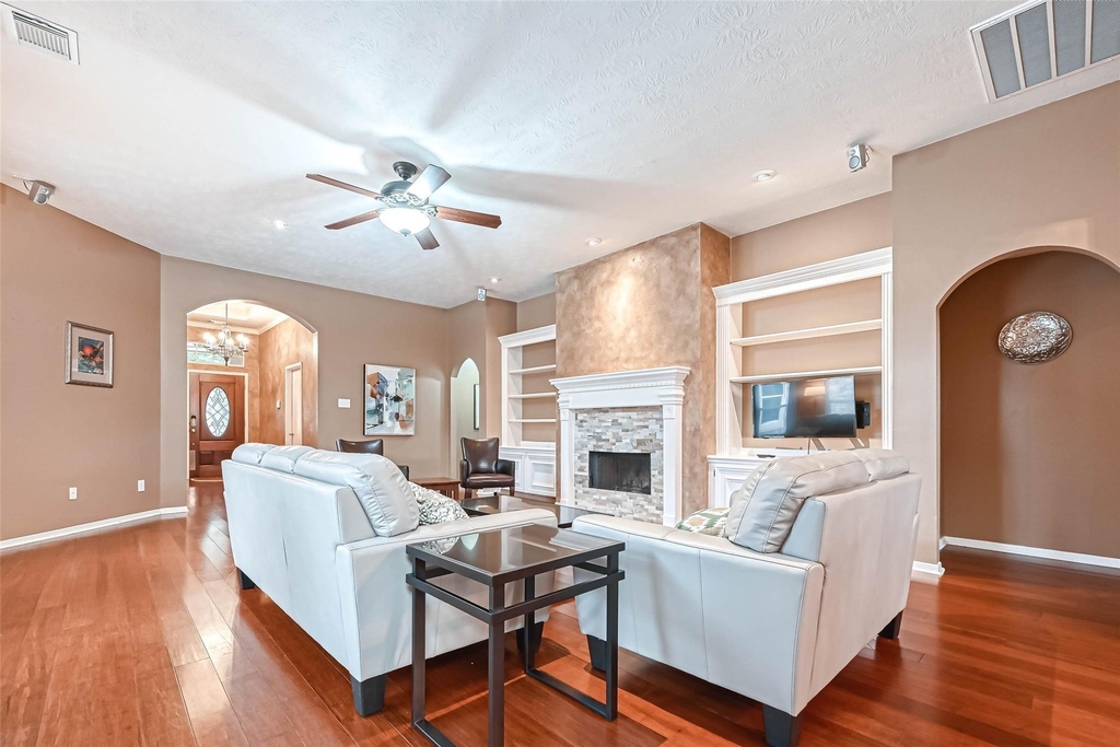 5213 Cottonwood Creek Lane - Photo 6