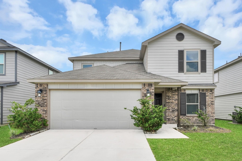 4231 Tulip Oak Drive - Photo 0