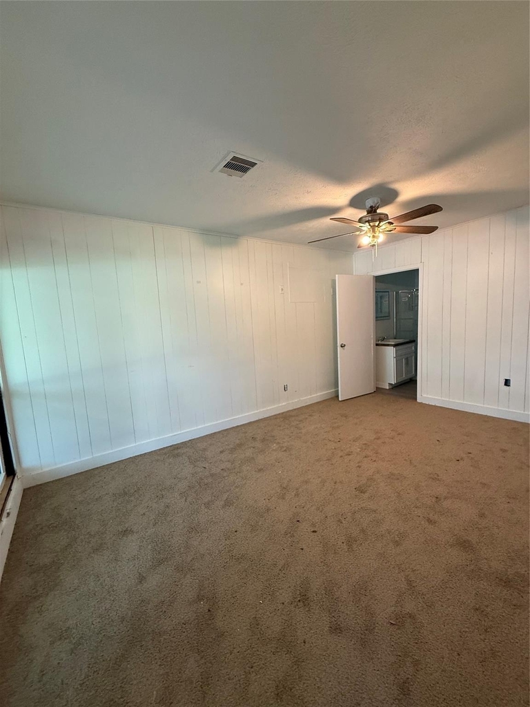 10205 Sierra Drive - Photo 4
