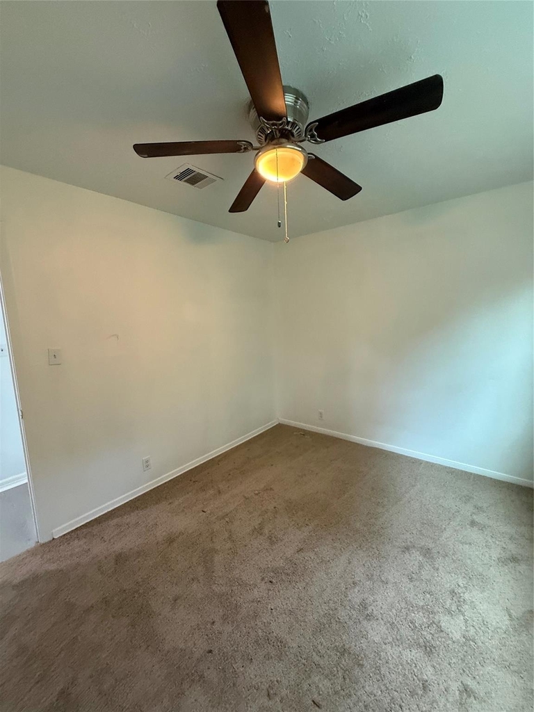 10205 Sierra Drive - Photo 3