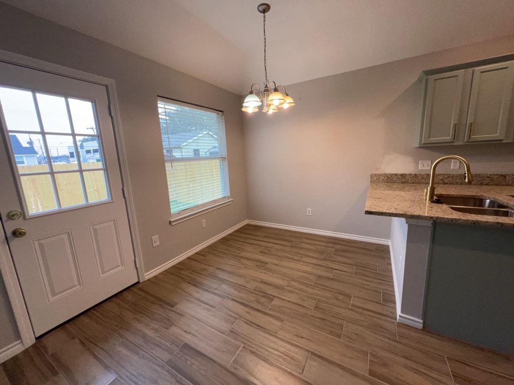 3634 Du Bois Street - Photo 18