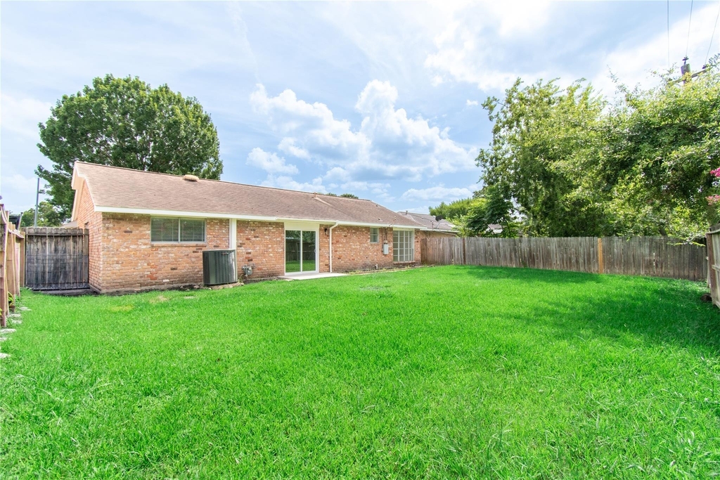 11026 Sandstone Street - Photo 15
