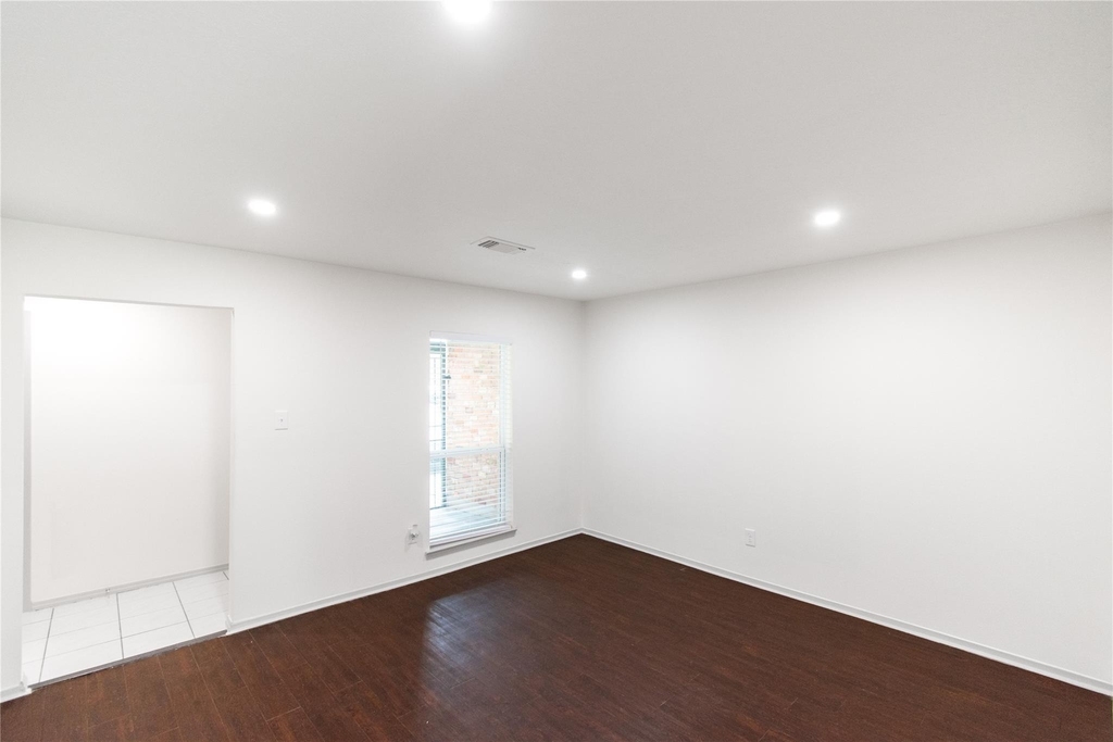 11026 Sandstone Street - Photo 6