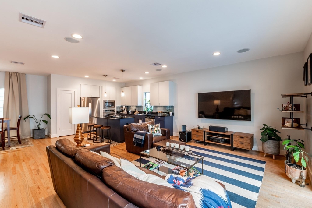 4104 Spencer Street - Photo 15