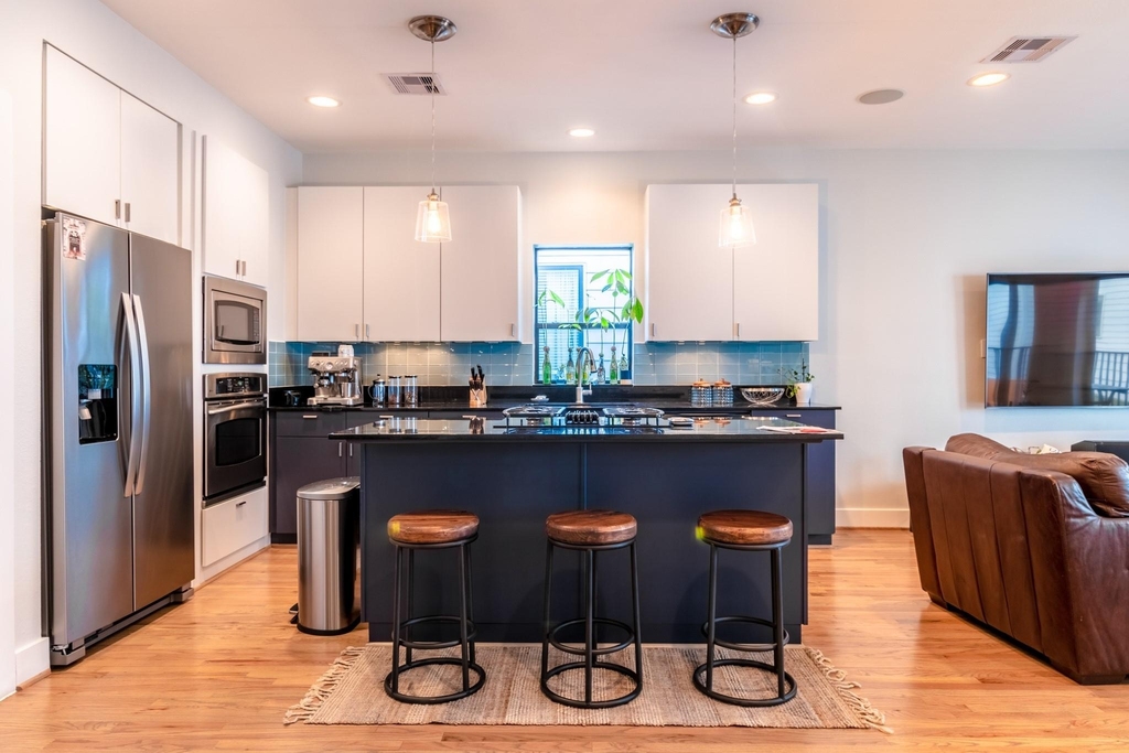 4104 Spencer Street - Photo 7