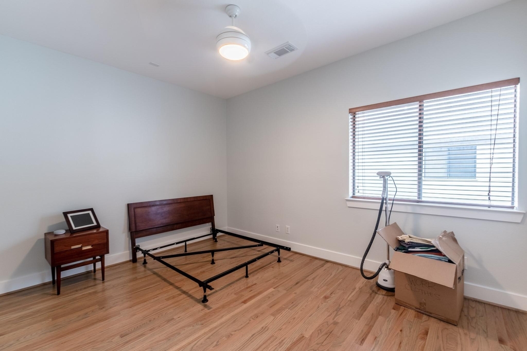 4104 Spencer Street - Photo 25