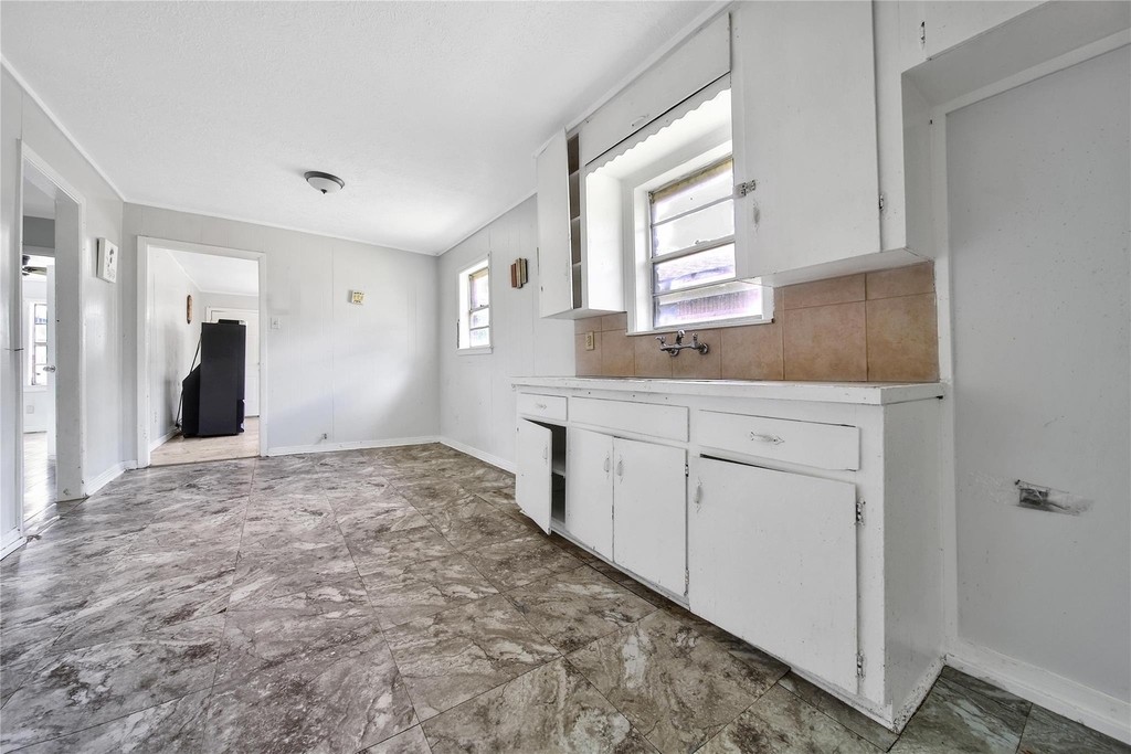 2315 Kabee Street - Photo 4