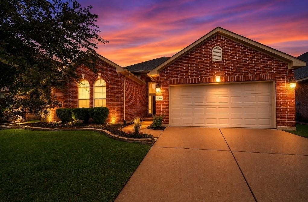 21610 Avalon Queen Drive - Photo 0