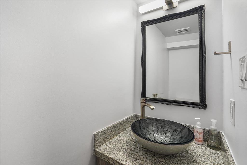 10615 Briar Forest Drive - Photo 8