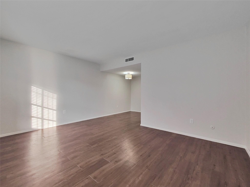 600 19th Street - Photo 2