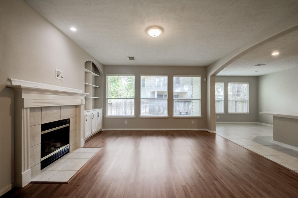 115 W Burberry Circle - Photo 4