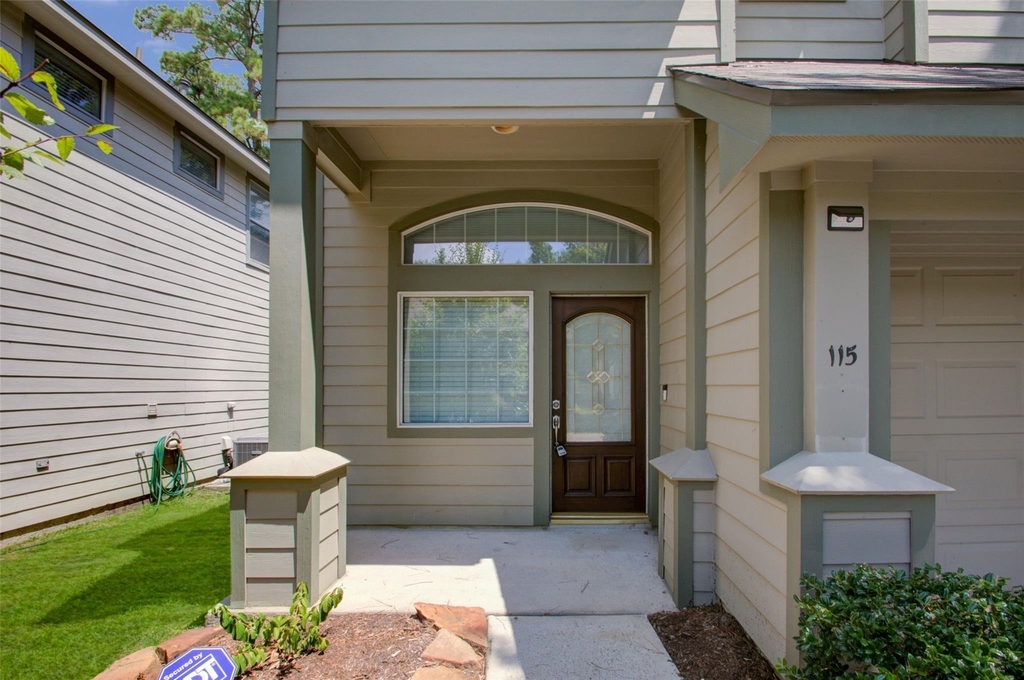 115 W Burberry Circle - Photo 1