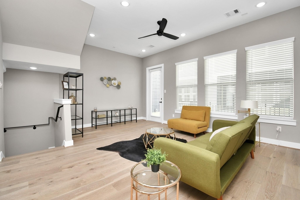 316 Thornton Road - Photo 1