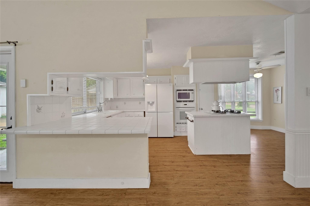 626 Park Knoll Lane - Photo 3