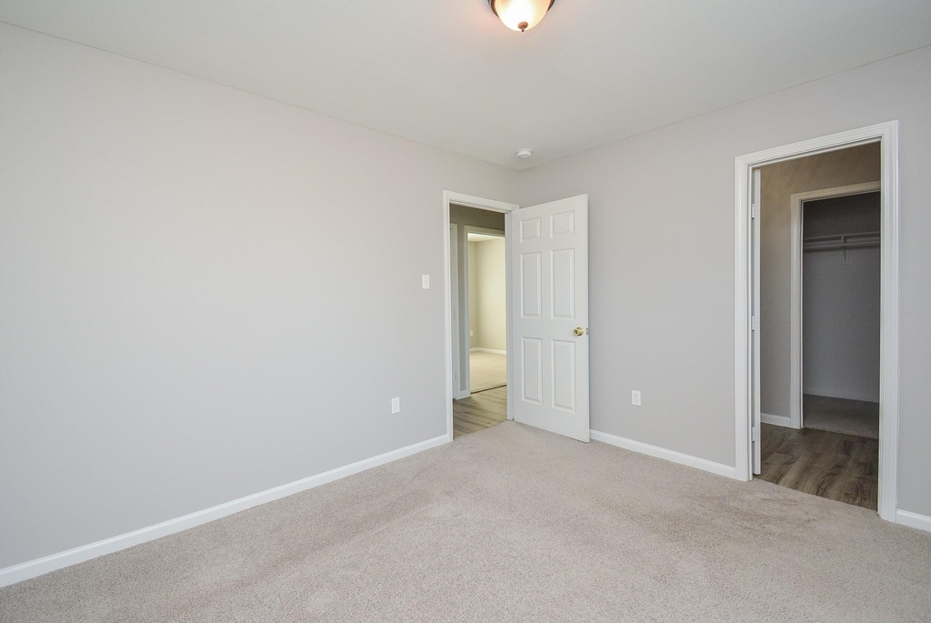 7611 Dyer Street - Photo 19