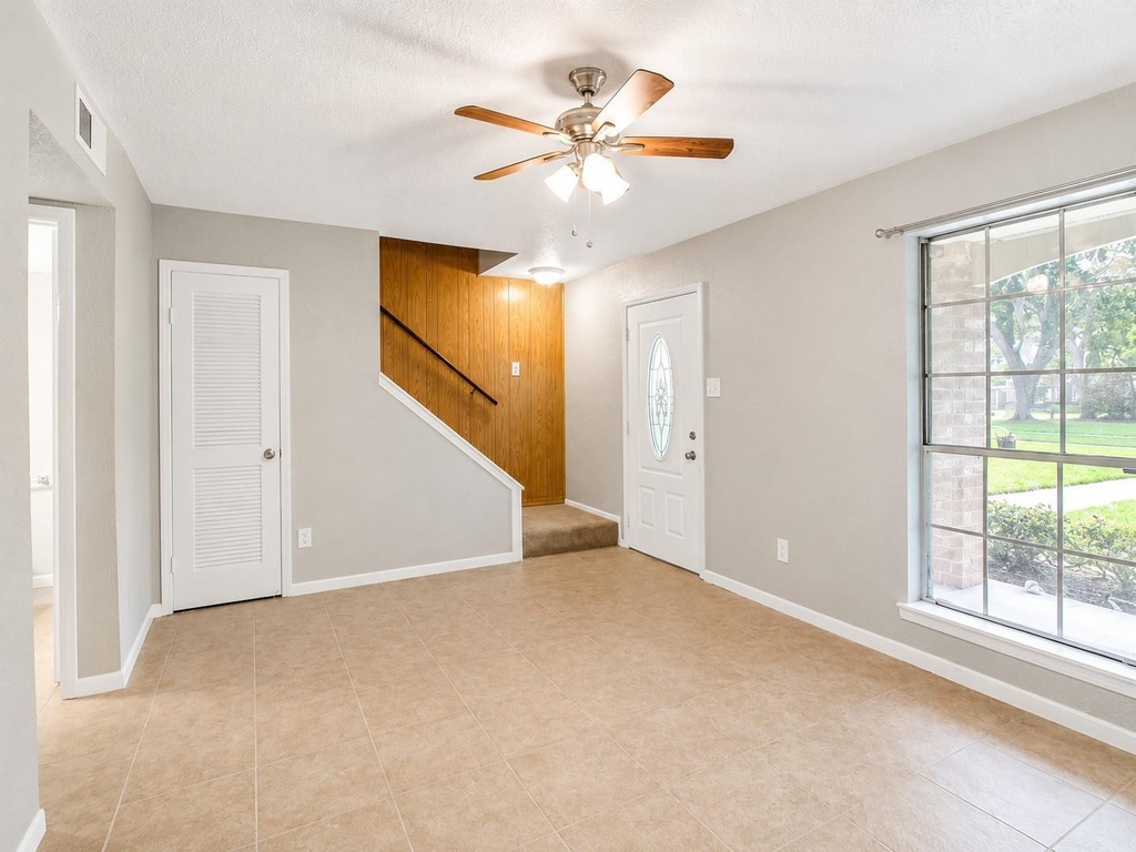 1607 Alabama Street - Photo 2