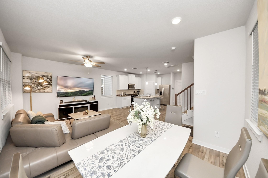 8207 Rising Stream Drive - Photo 12
