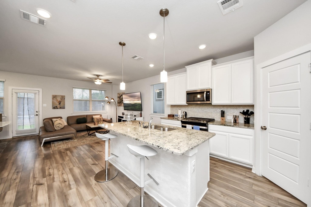 8207 Rising Stream Drive - Photo 18