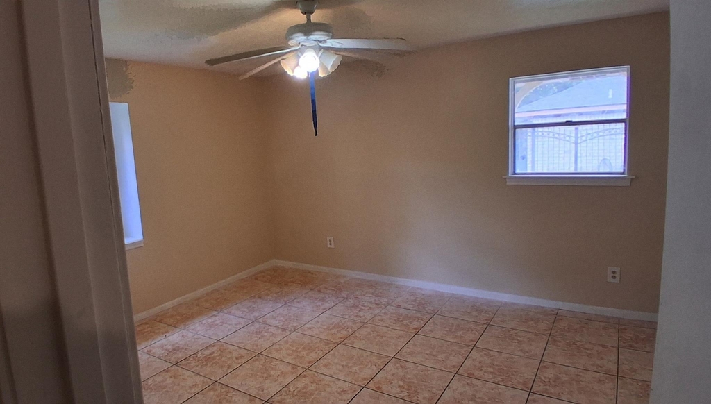 4315 Baneway Drive - Photo 7