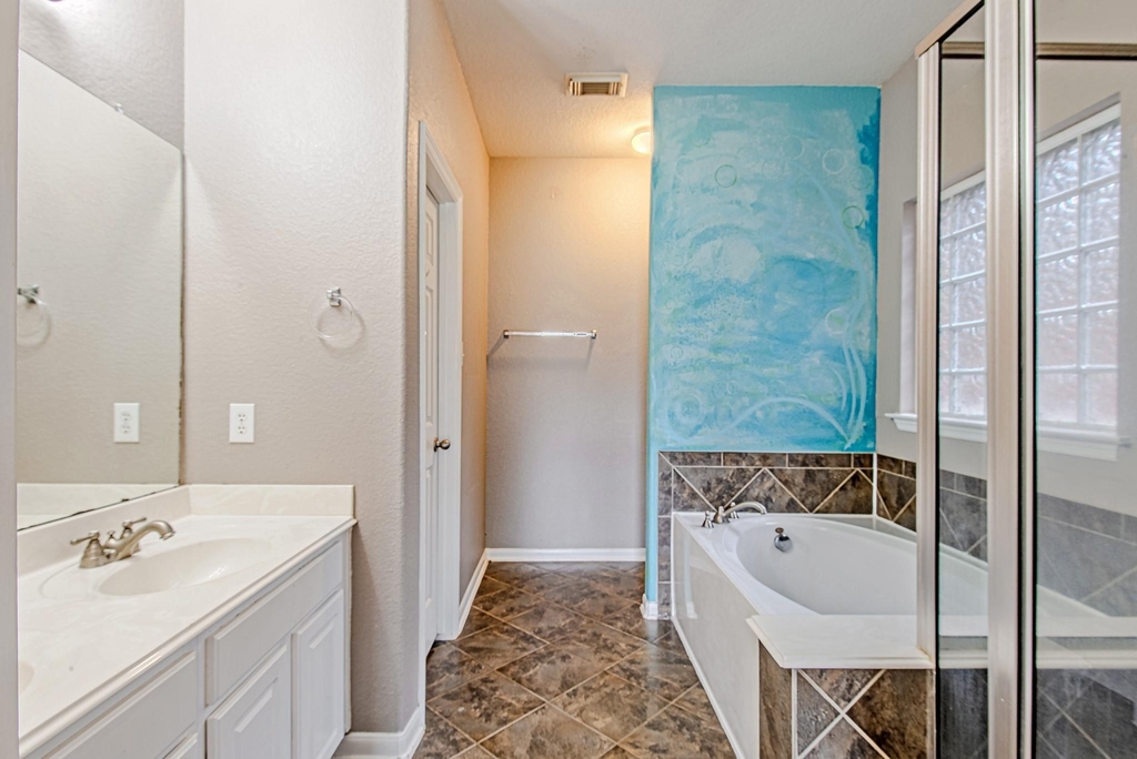 7507 Trail Hollow - Photo 22