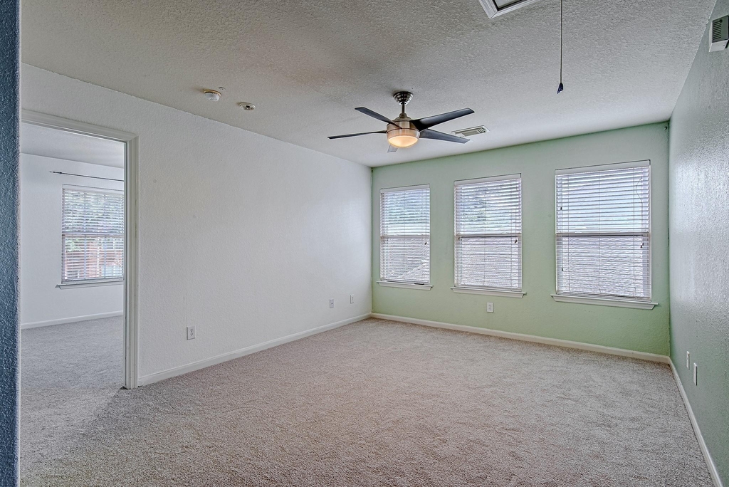 7507 Trail Hollow - Photo 26