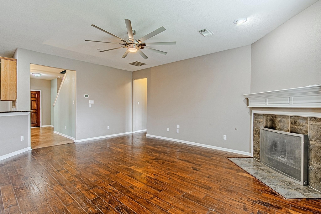 7507 Trail Hollow - Photo 18