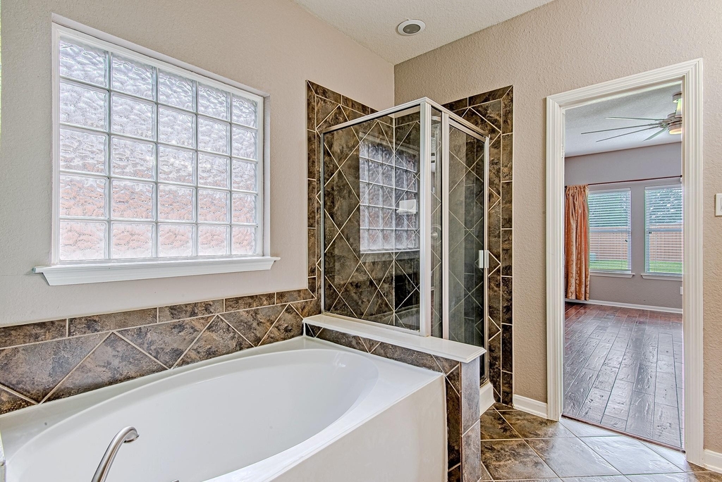 7507 Trail Hollow - Photo 24