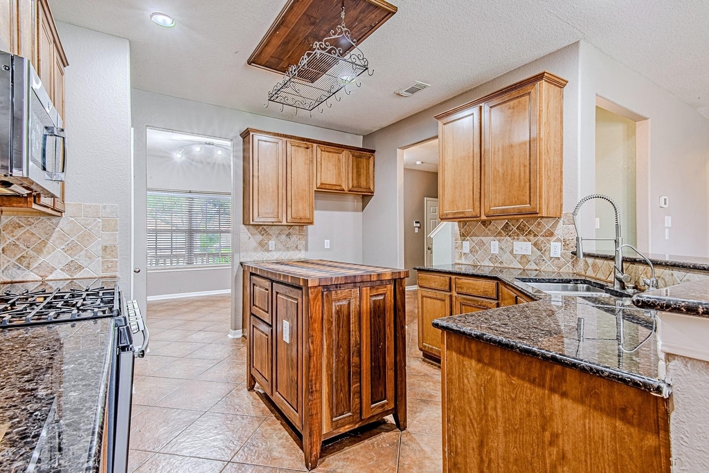 7507 Trail Hollow - Photo 1