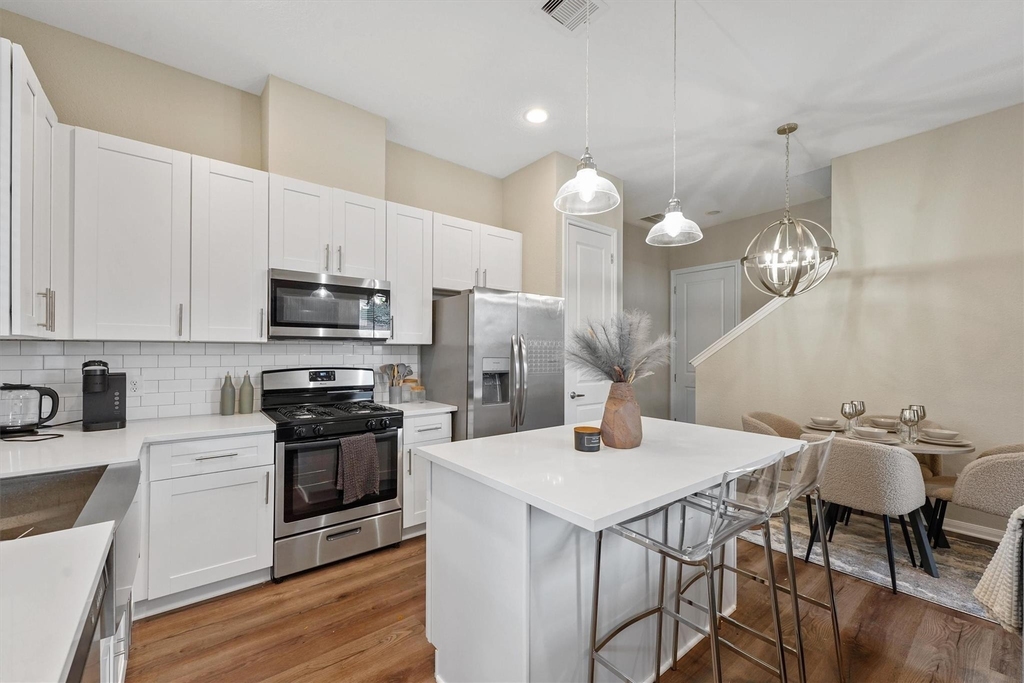 5620 Madison Street - Photo 4