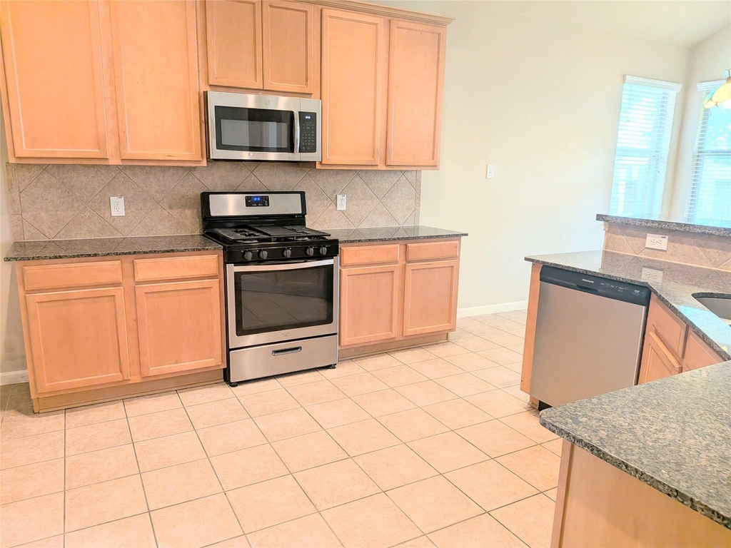 4911 Spring Showers Court - Photo 5