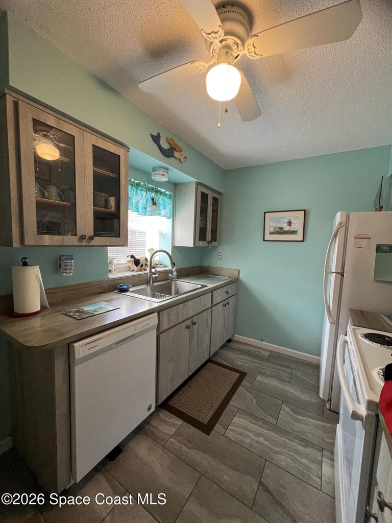 190 E Olmstead Drive - Photo 5