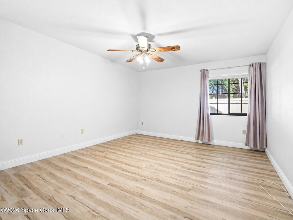 751 Greenwood Manor Circle - Photo 11