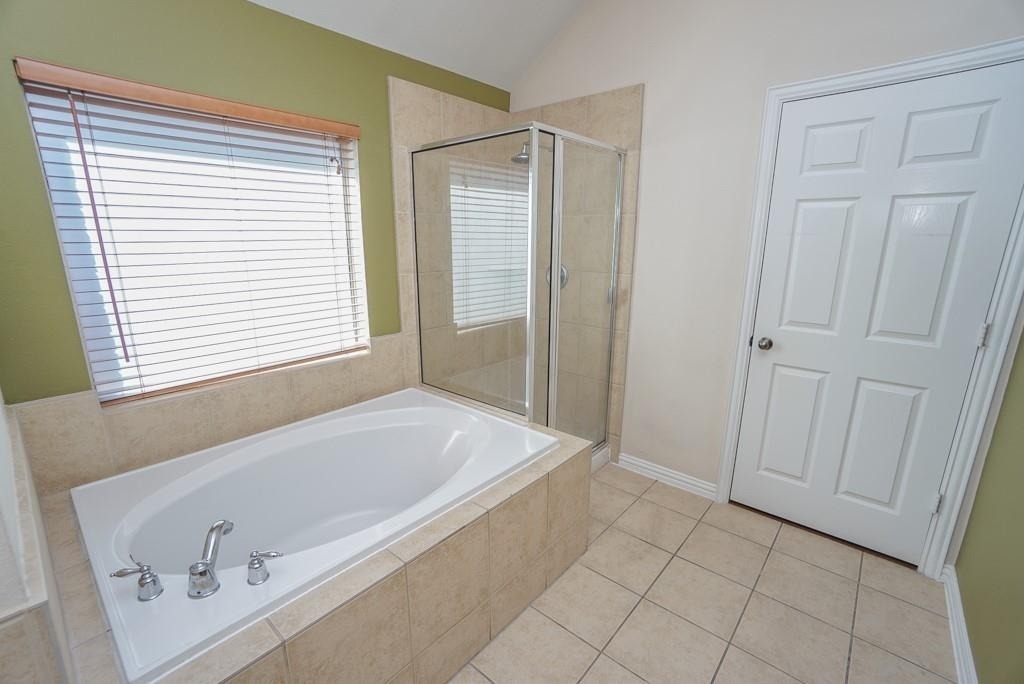 7102 Thistlewood Park Court - Photo 18